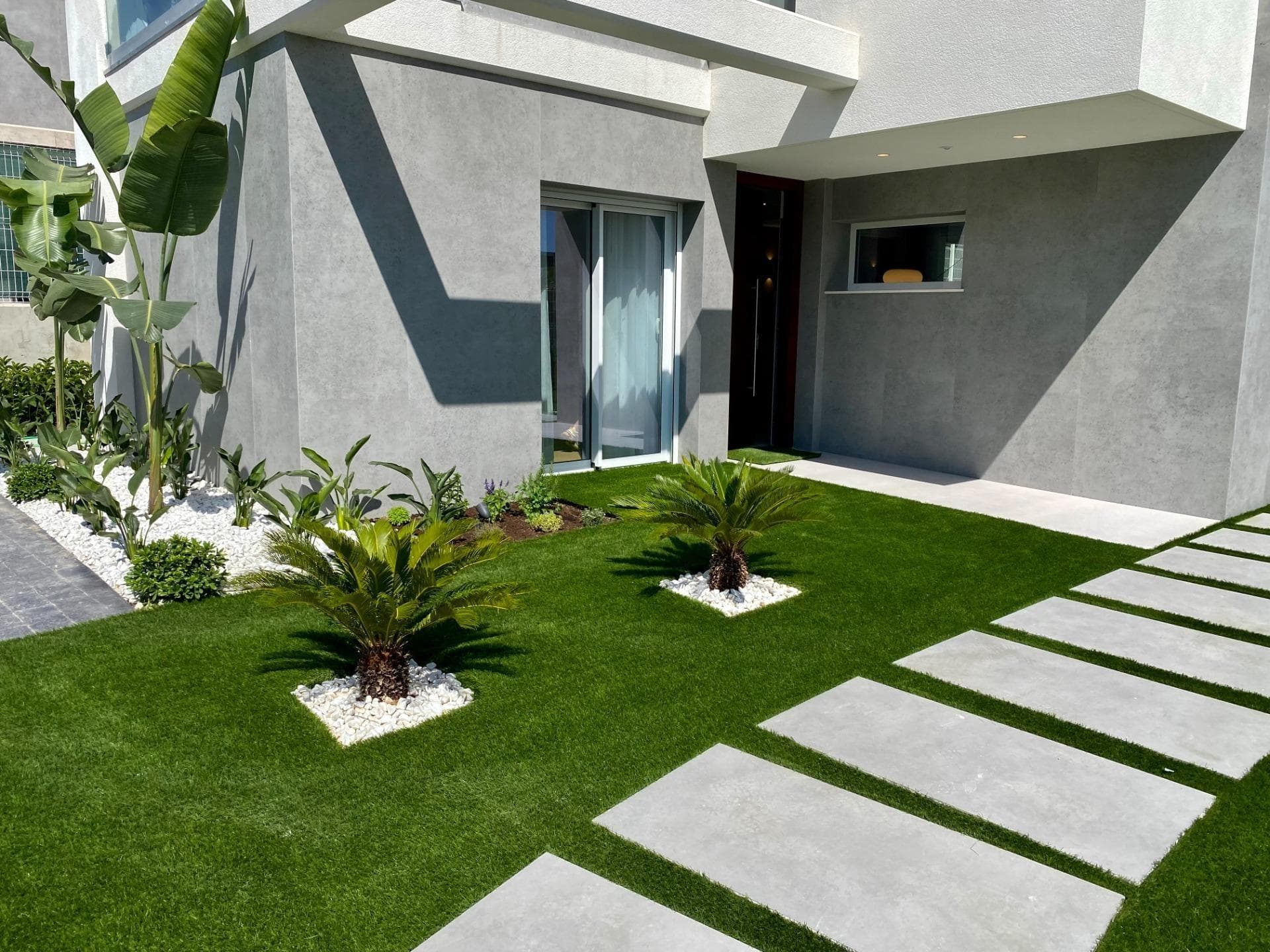 EXKLUSIVITÄT IN EINER NATÜRLICHEN UMGEBUNG AM MITTELMEER