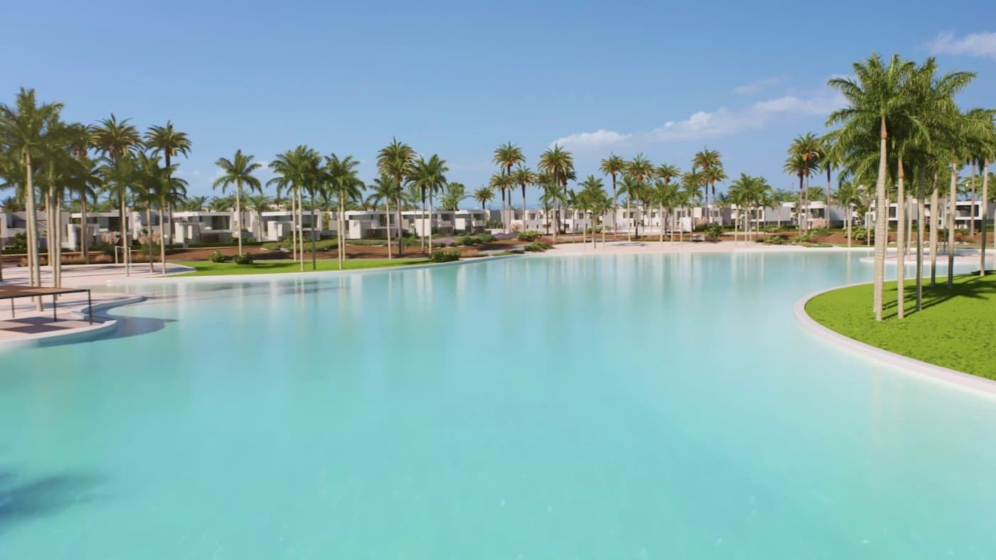 Apartamento de planta baja de 3 dormitorios en el complejo santa Rosalia(Murcia) Pisos de 