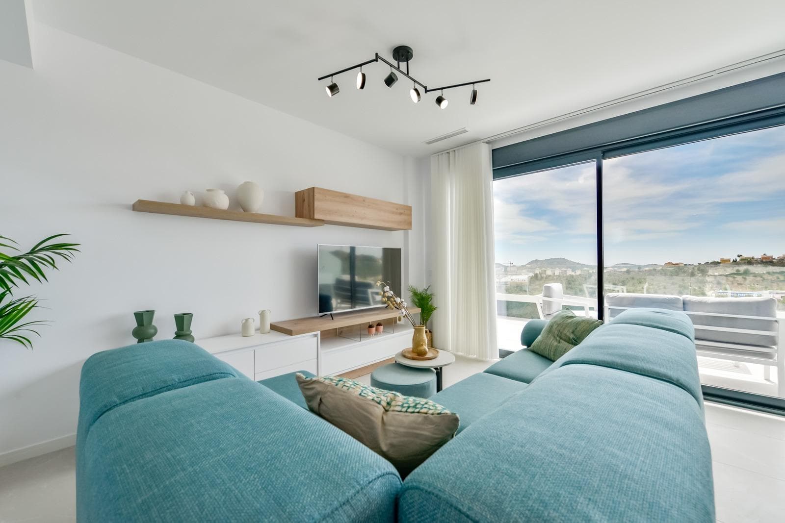 FABELHAFTES PENTHOUSE 2 BED Vorschau 6