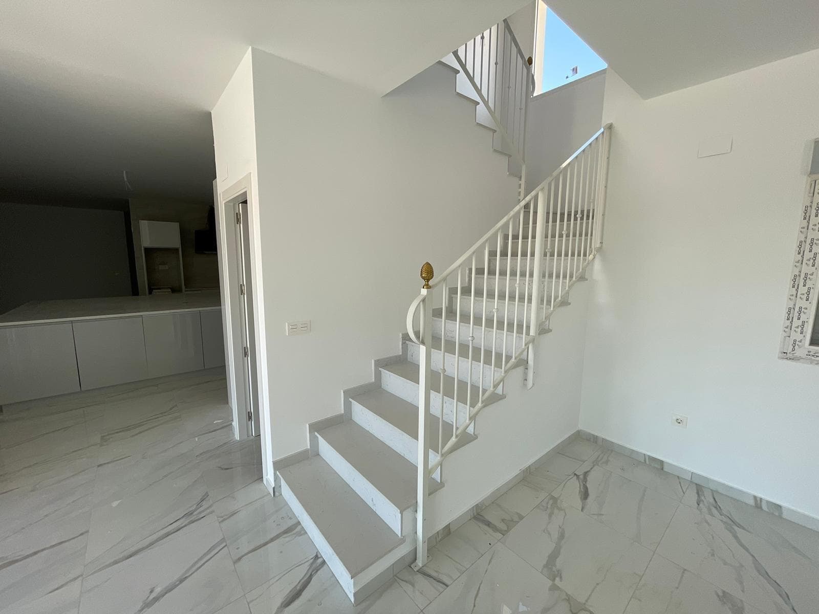 NEUBAU EINER TRADITIONELLEN VILLA MIT 6 SCHLAFZIMMERN IN PINOSO Vorschau 4