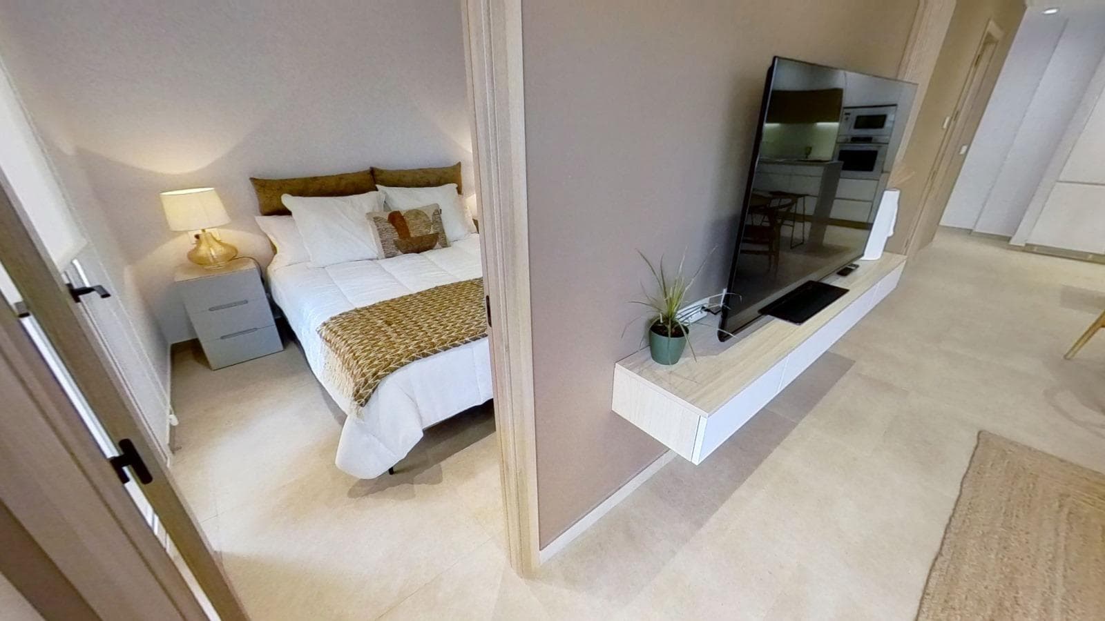 WOHNUNG IM ERDGESCHOSS MIT PRIVATEM GARTEN, GUARDAMAR DEL SEGURA Diese Wohnungen haben 3 S Vorschau 3