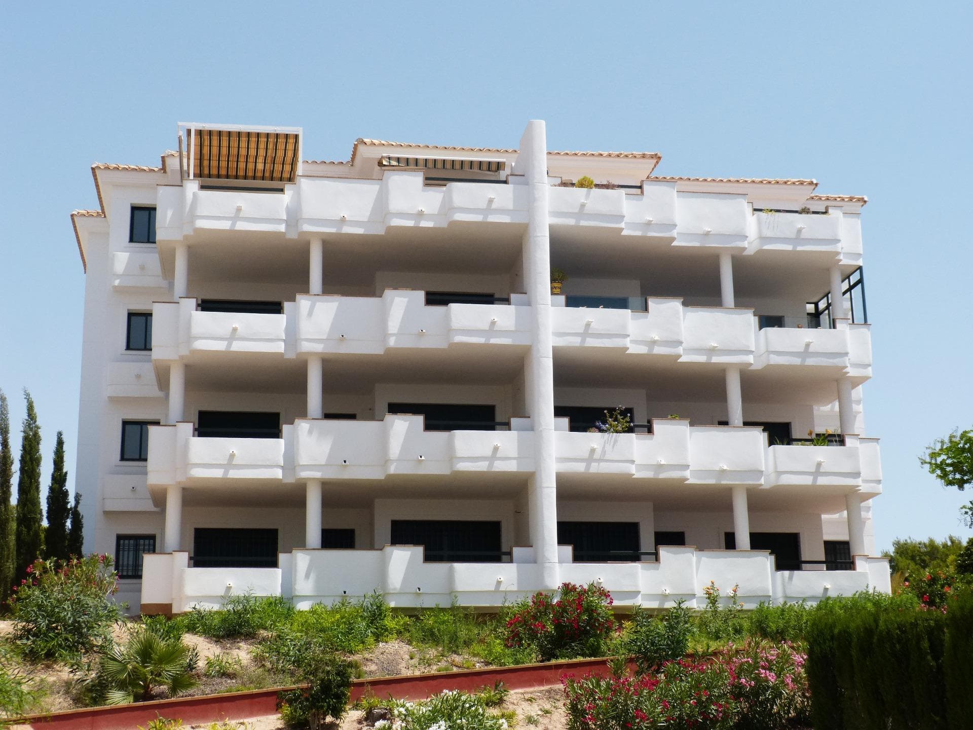Schlüsselfertige 2-Zimmer-Wohnung im Erdgeschoss in Lomas de Campoamor - Orihuela Costa zu