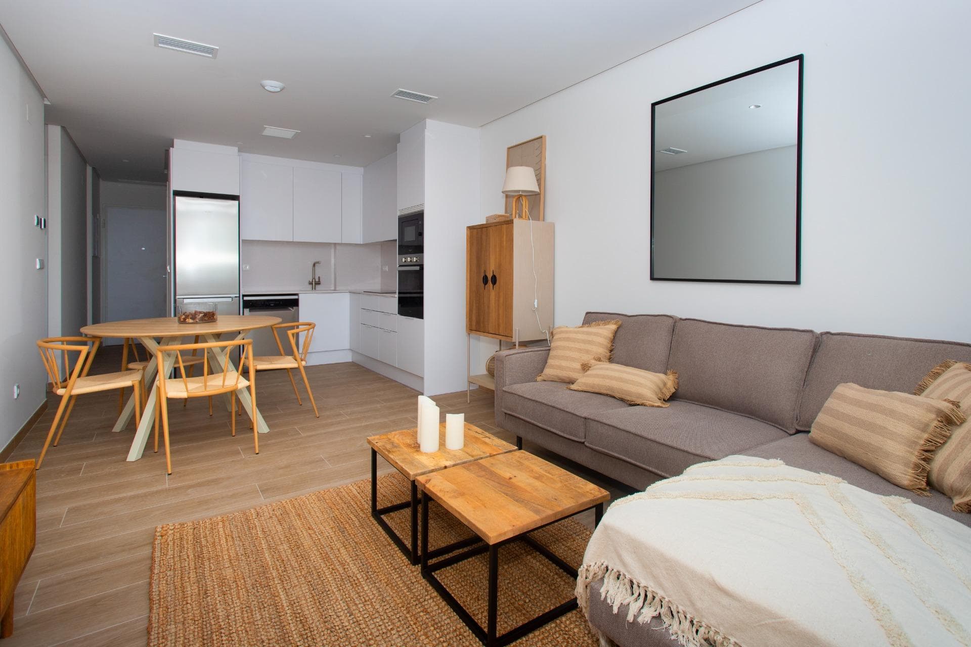 Penthouse mit 2 Schlafzimmern und privater Dachterrasse zu verkaufen, nur einen kurzen Spa Vorschau 3