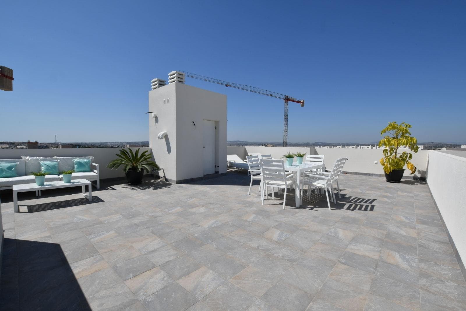2-Zimmer-Wohnung im obersten Stockwerk mit privater Dachterrasse in San Miguel de Salinas 