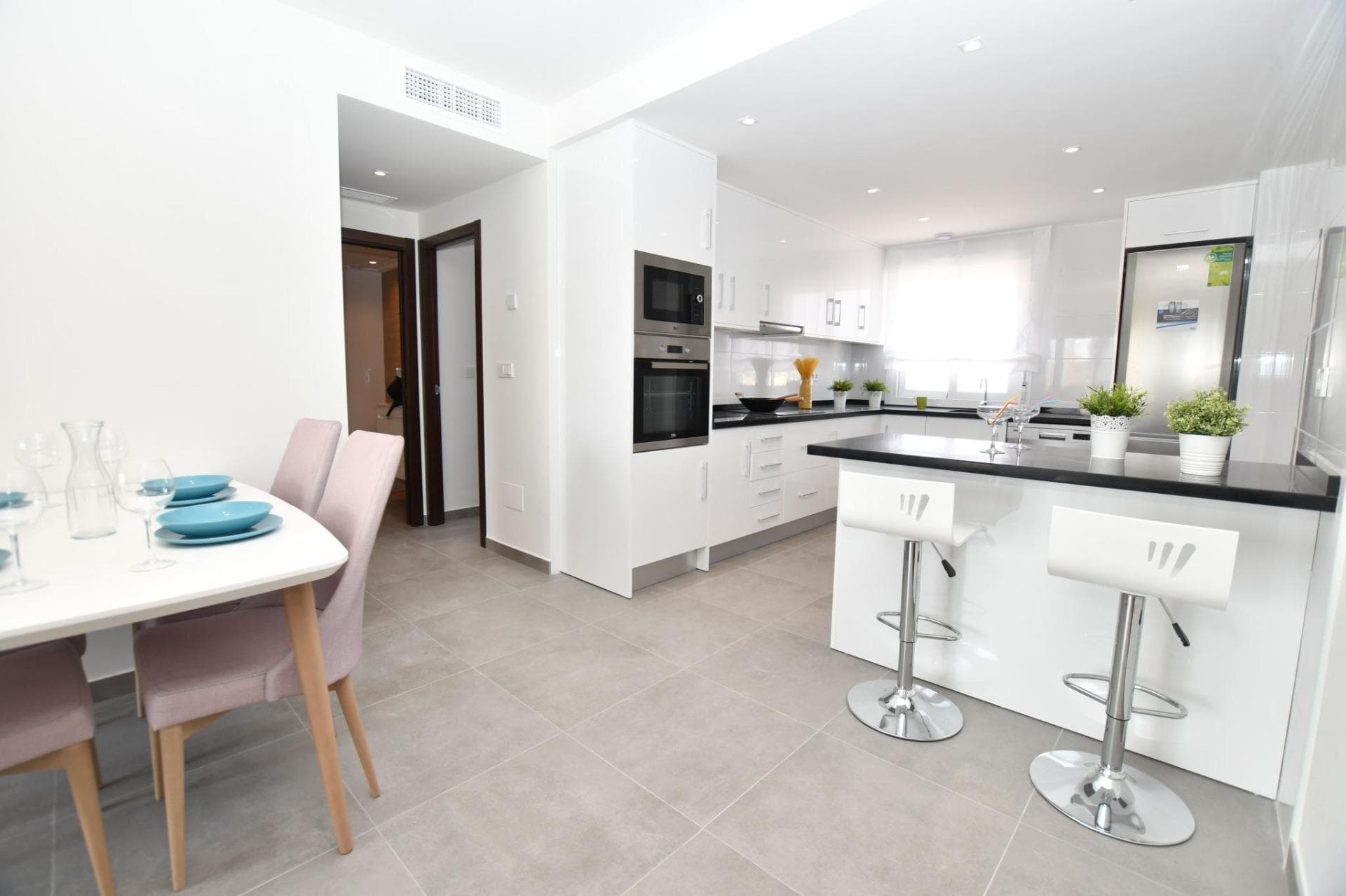 2-Zimmer-Wohnung im obersten Stockwerk mit privater Dachterrasse in San Miguel de Salinas  Vorschau 4