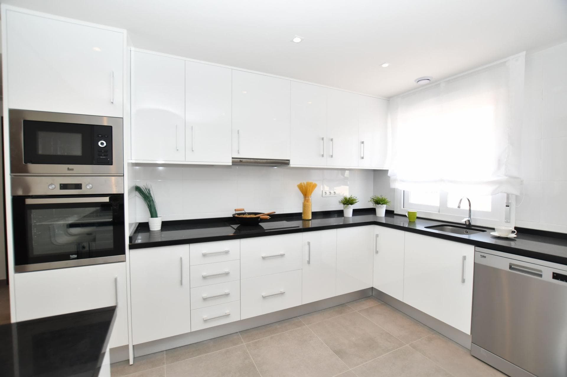 2-Zimmer-Wohnung im obersten Stockwerk mit privater Dachterrasse in San Miguel de Salinas  Vorschau 6