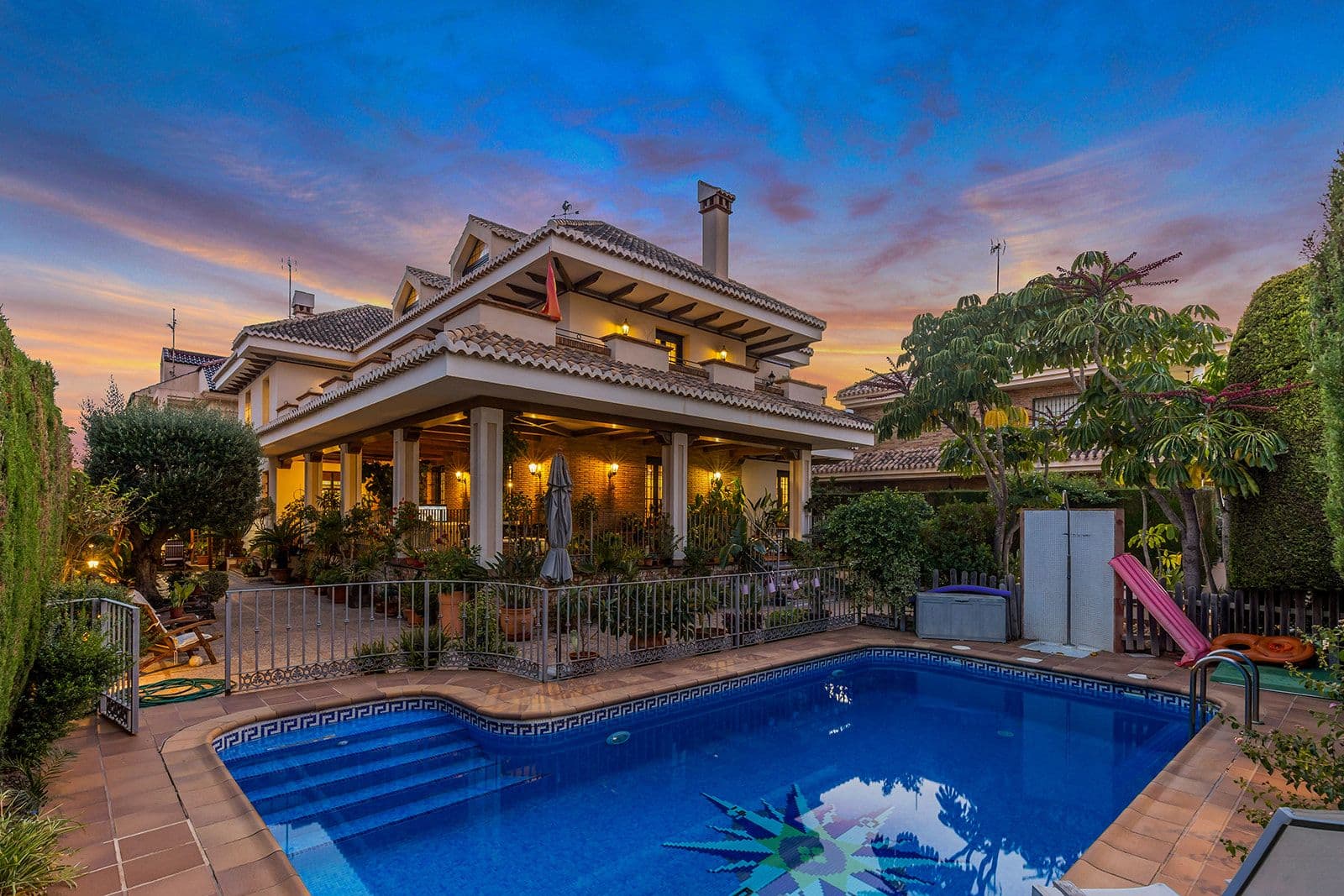 Descubre esta espectacular villa independiente en venta en La Veleta, Torrevieja (Costa Bl Vorschau 2