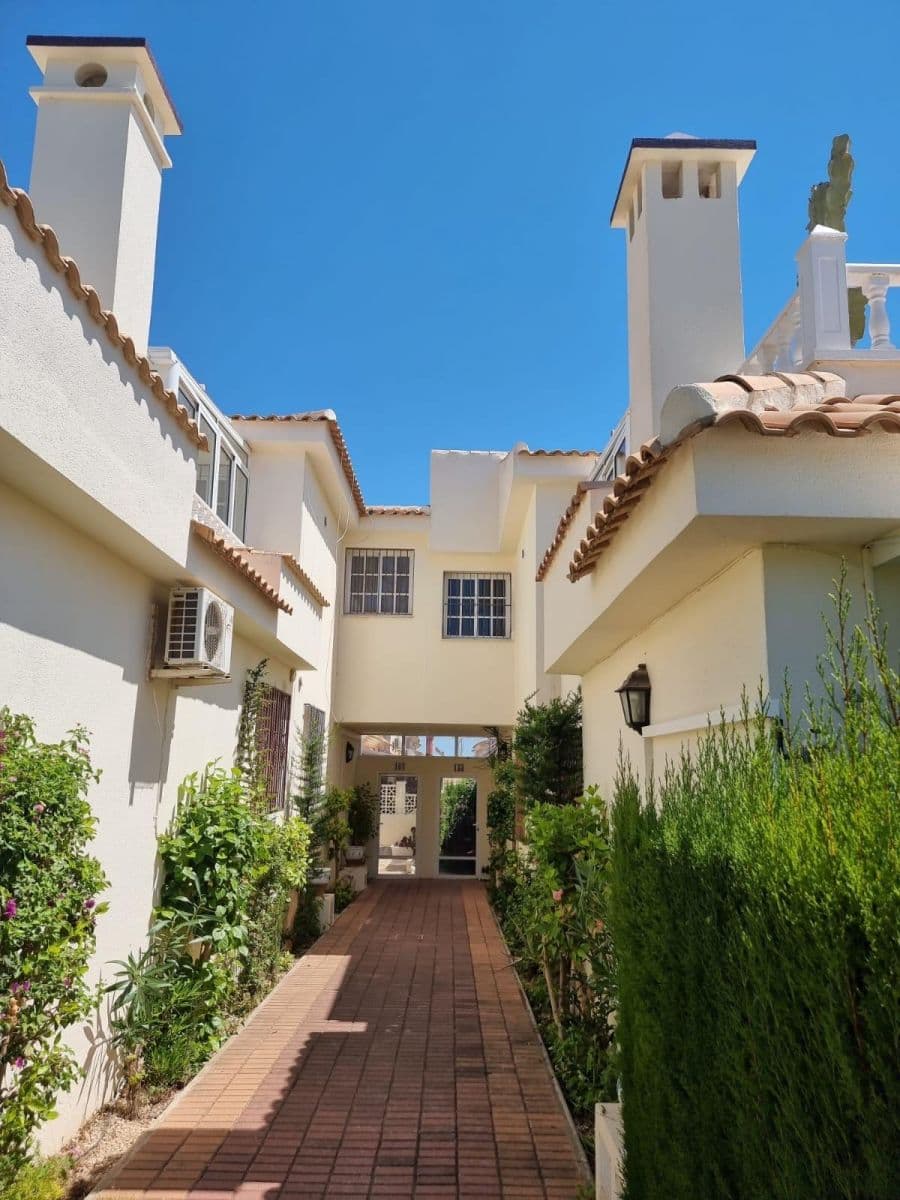 A la venta este precioso apartamento en el idílico residencial Miraflores en la Costa Blan Vorschau 6