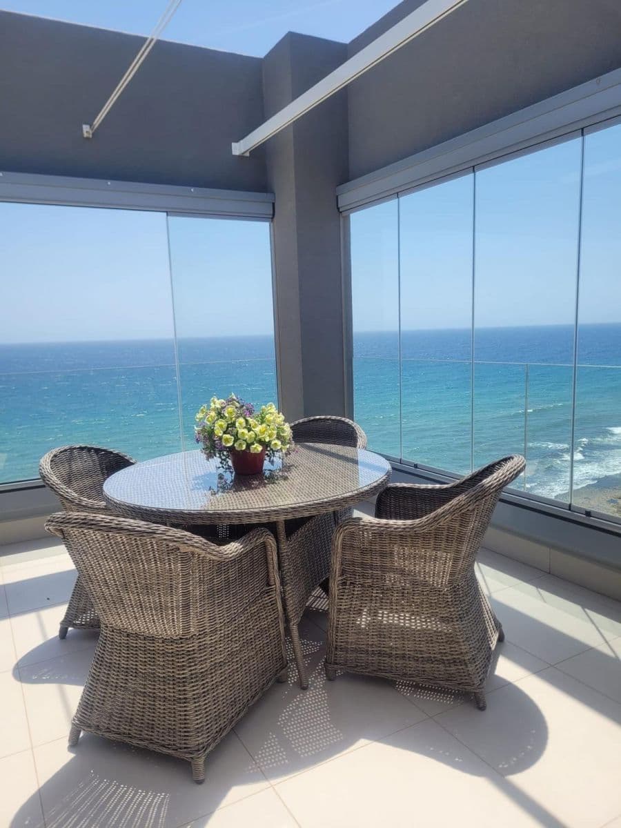 A la venta éste excepcional ático de lujo en primera línea de playa con 3 dormitorios y 2  Vorschau 2