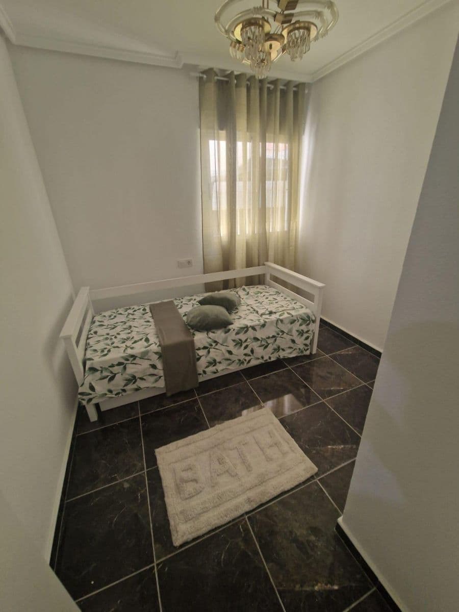 A la venta este maravilloso apartamento en el corazón de la demandada Torrevieja Vorschau 4