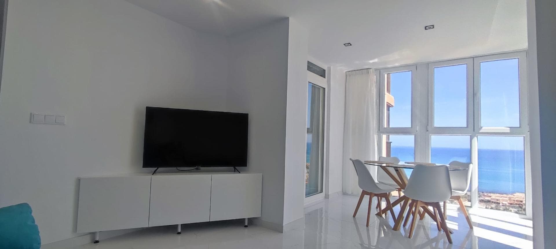Descubra este espectacular apartamento en la zona de Cabo Cervera, Torrevieja