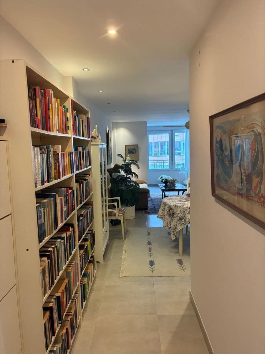 Descubre este impresionante apartamento en primera línea de playa ubicado en la codiciada  Vorschau 5