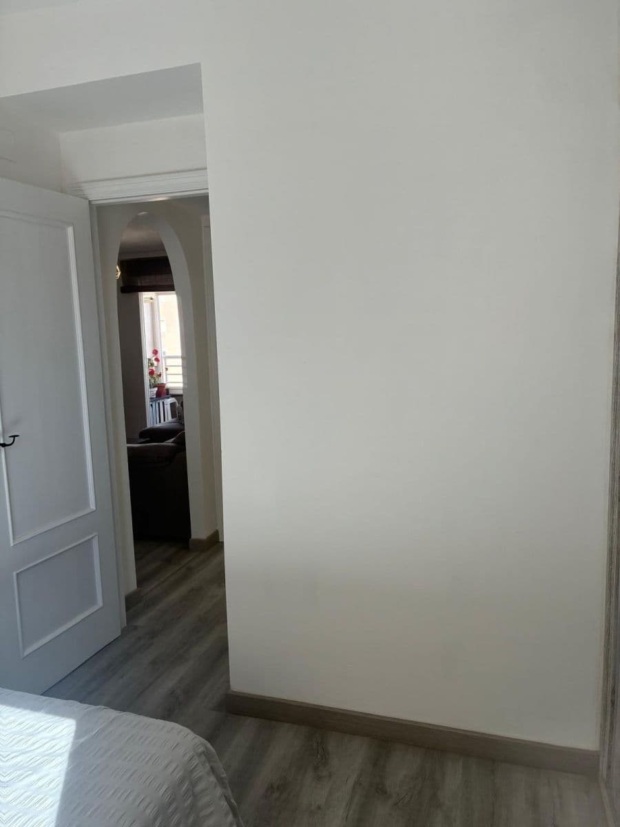 Descubre este magnífico apartamento de dos dormitorios, completamente reformado y listo pa Vorschau 3