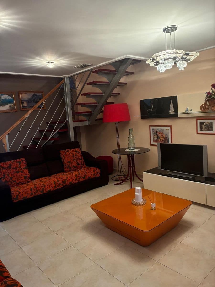 Descubre esta espectacular casa de pueblo adosada ubicada en la encantadora y demandada lo Vorschau 3