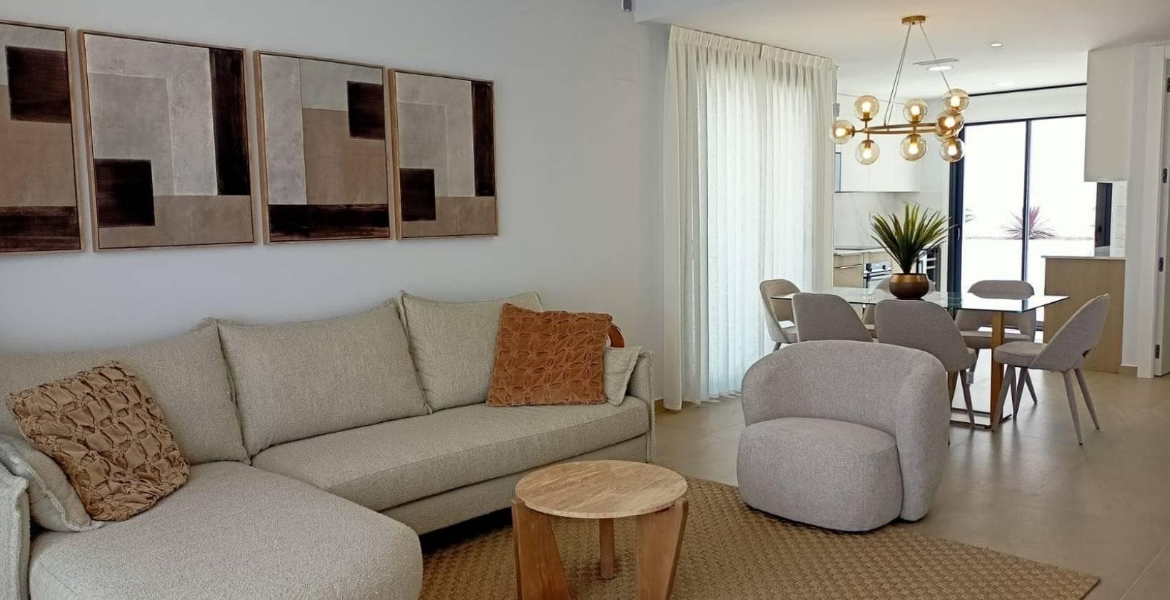 FANTASTISCHE NEU GEBAUTE FREISTEHENDE VILLA IN CAMPOAMOR (ORIHUELA COSTA) Vorschau 4