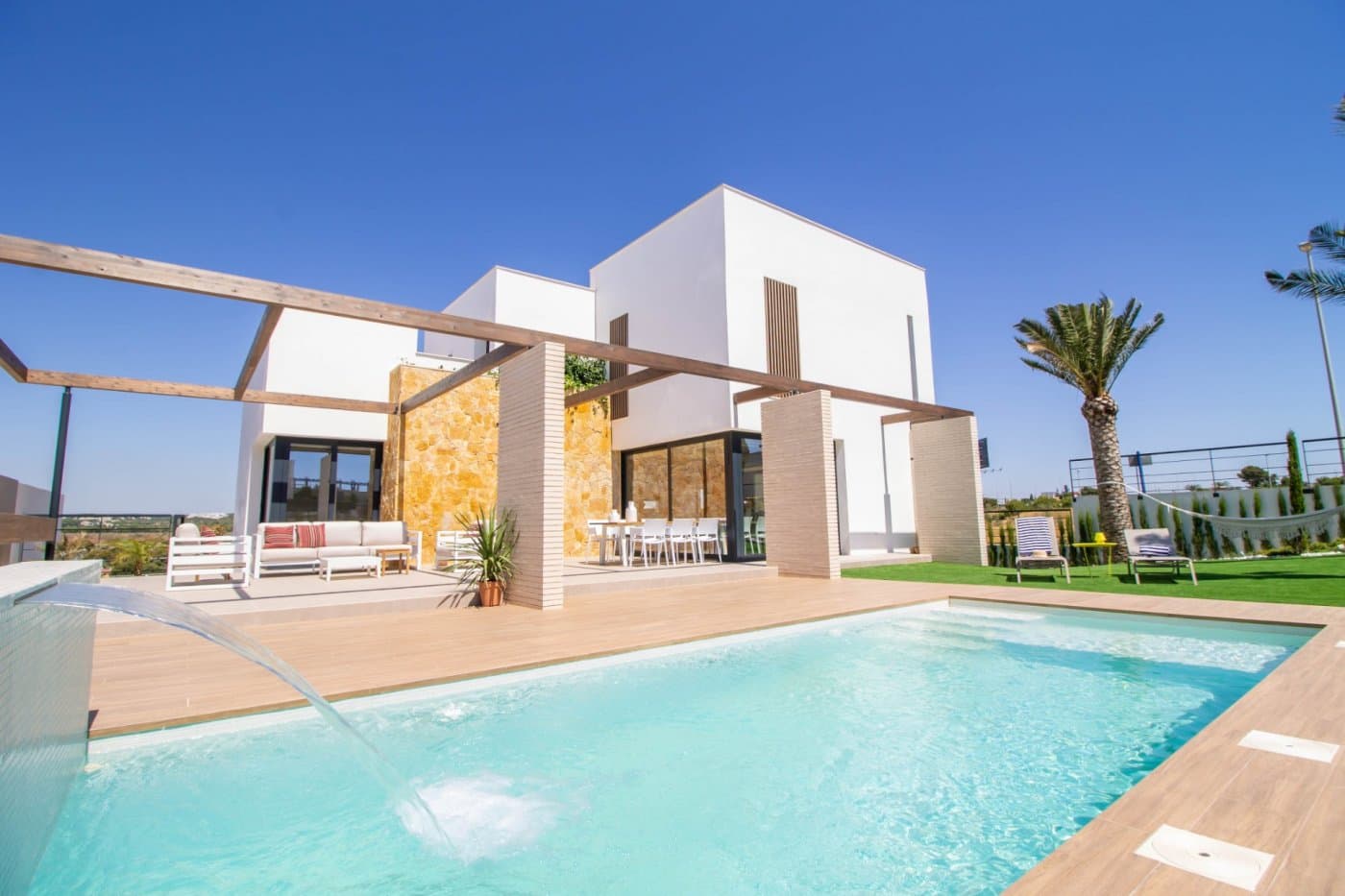 Villa de lujo en Dehesa de Campoamor Villa de estilo moderno situada en una de las zonas m
