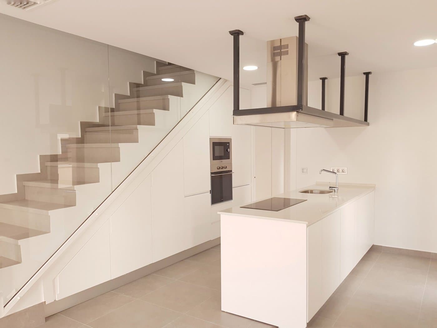 NEUBAU 3 SCHLAFZIMMER VILLEN MIT SCHWIMMBAD IN DAYA NUEVA(ALICANTE) Neubau Villa zum Verka Vorschau 4