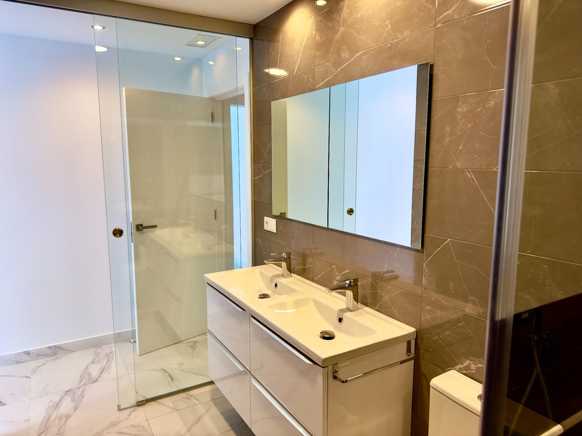 Exklusive Golf-Frontvilla mit 4 Schlafzimmern – La Marquesa Golf, Ciudad Quesada Entdecken Vorschau 5