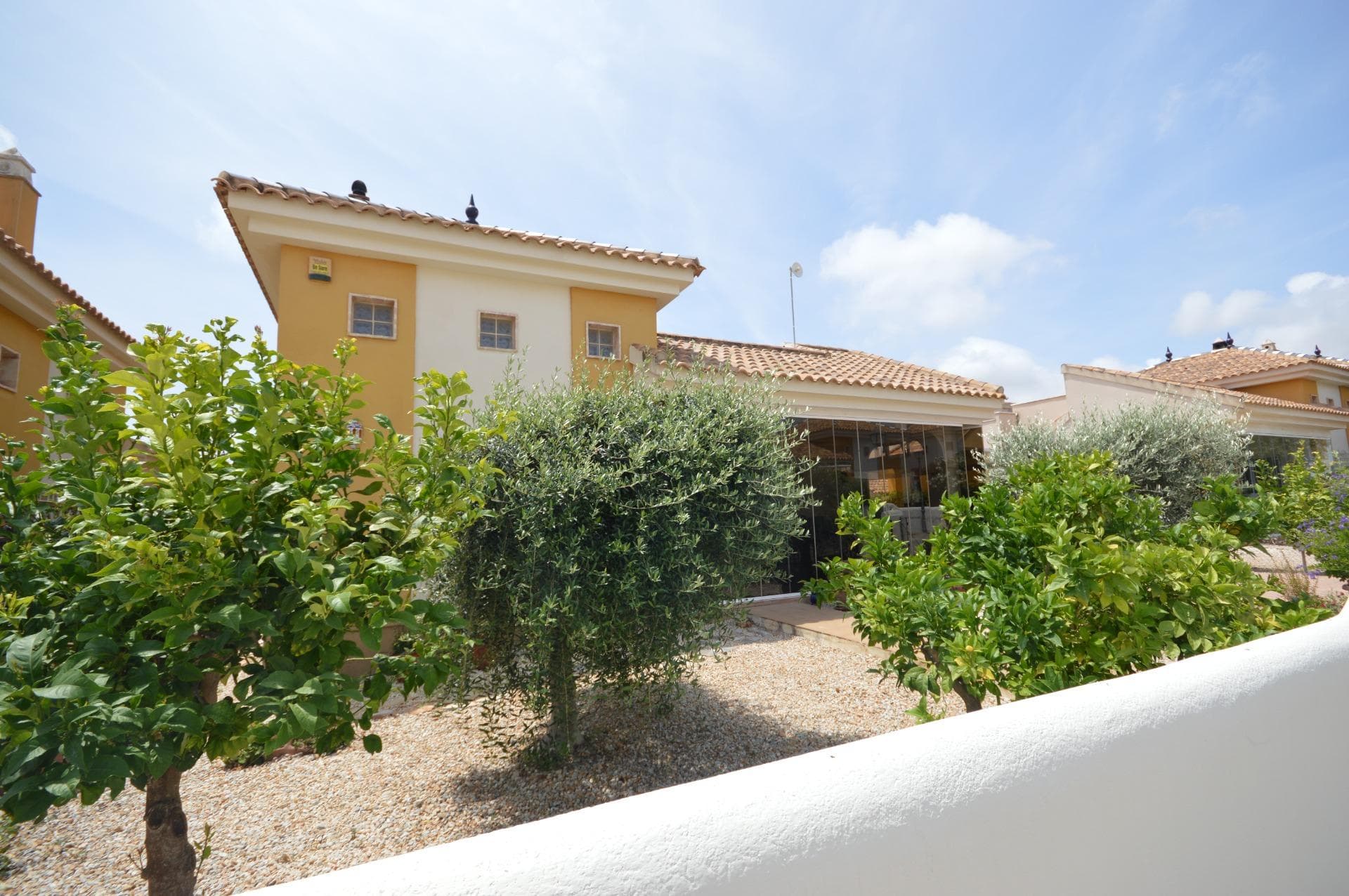 Villa Los Montesinos