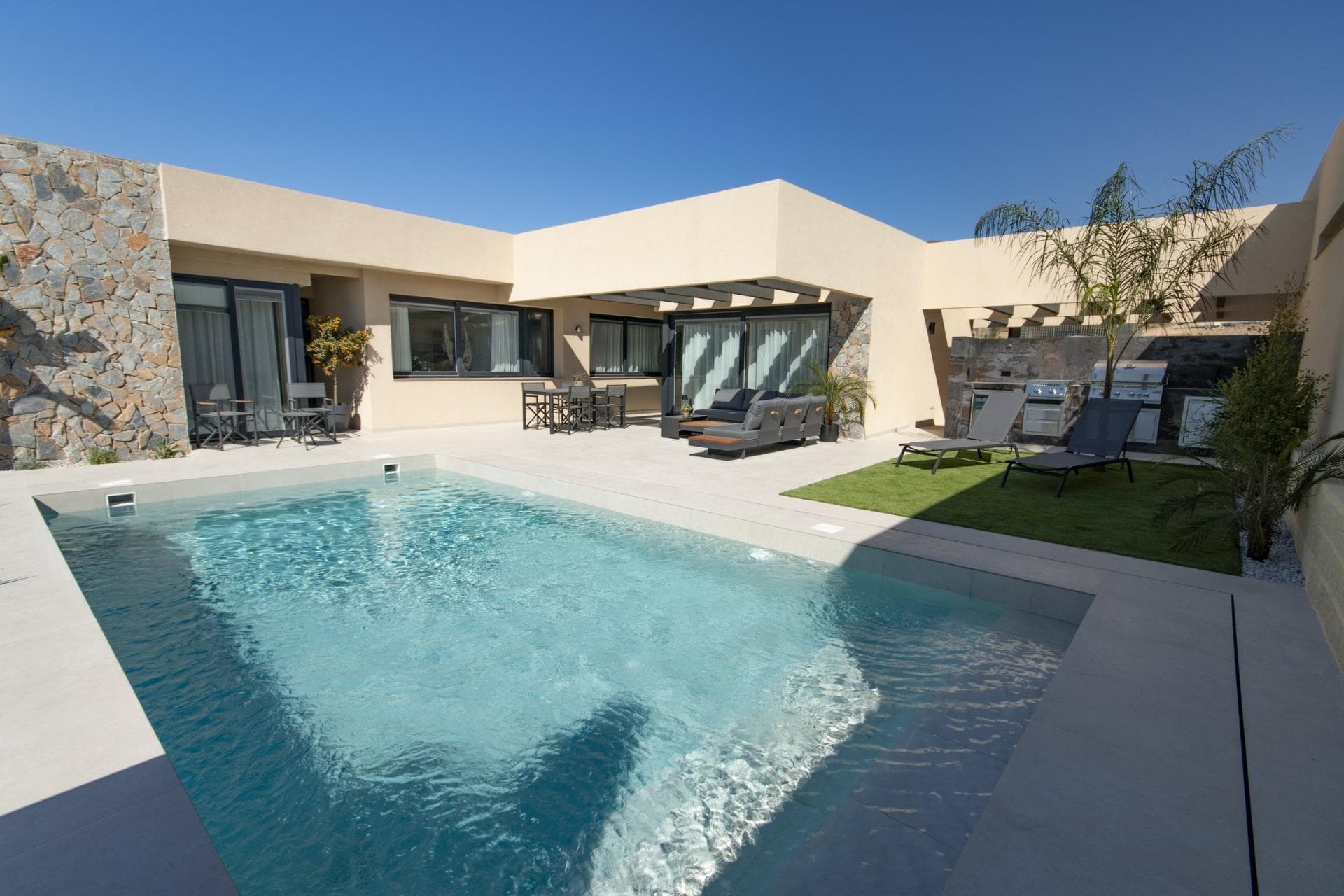Villa BAÑOS Y MENDIGO